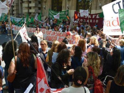 Estatales provinciales aceptaron el aumento salarial del 31 por ciento