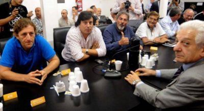 Hoy es el turno de los estatales que se sientan a la mesa con medidas de fuerza