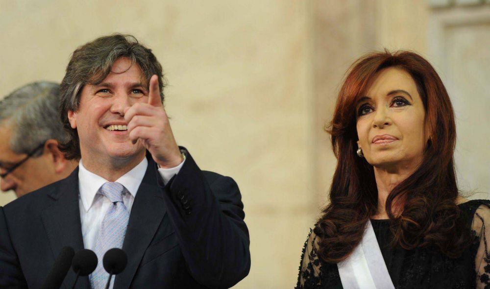 Cristina no lo quiere a Boudou en el 1M y lo manda a Uruguay
