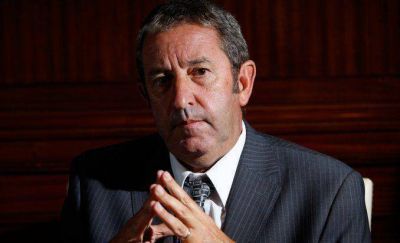 Pol�mica campa�a de Cobos en las redes sociales genera fuertes cr�ticas