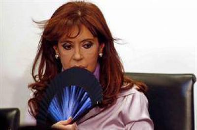 Casa Rosada borr� datos sobre el sueldo de Cristina Kirchner: s�lo informa el salario neto