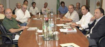 Giustozzi: �Voy a gobernar con el campo y los intendentes sentados a la mesa principal�