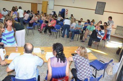 UTELPA defendi� el acuerdo: 9.600 pesos, ser� el sueldo inicial de un maestro en el mes de agosto