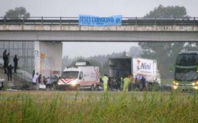 Accidente y saqueos en Ruta 9 altura Baradero