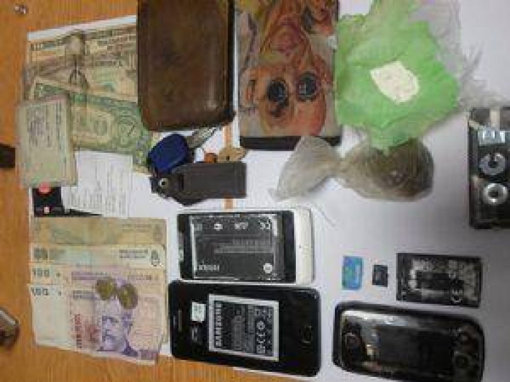 Detenido en plena venta de droga con gran cantidad de estupefacientes en su poder