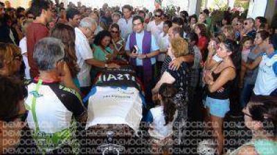 Multitudinario adi�s a Sebasti�n Cancio
