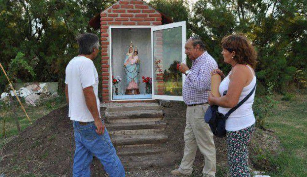 El intendente realiz� una visita a Lin Calel