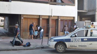 Tiroteo en el centro: el arma que us� el ladr�n que qued� internado era de un polic�a