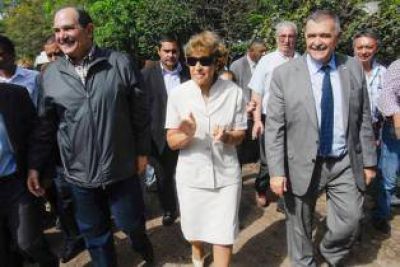 Alperovich pone en marcha el engranaje del a�o electoral