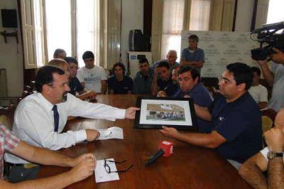 TEXTILES SE REUNIERON CON INZA Y CONCEJALES 
