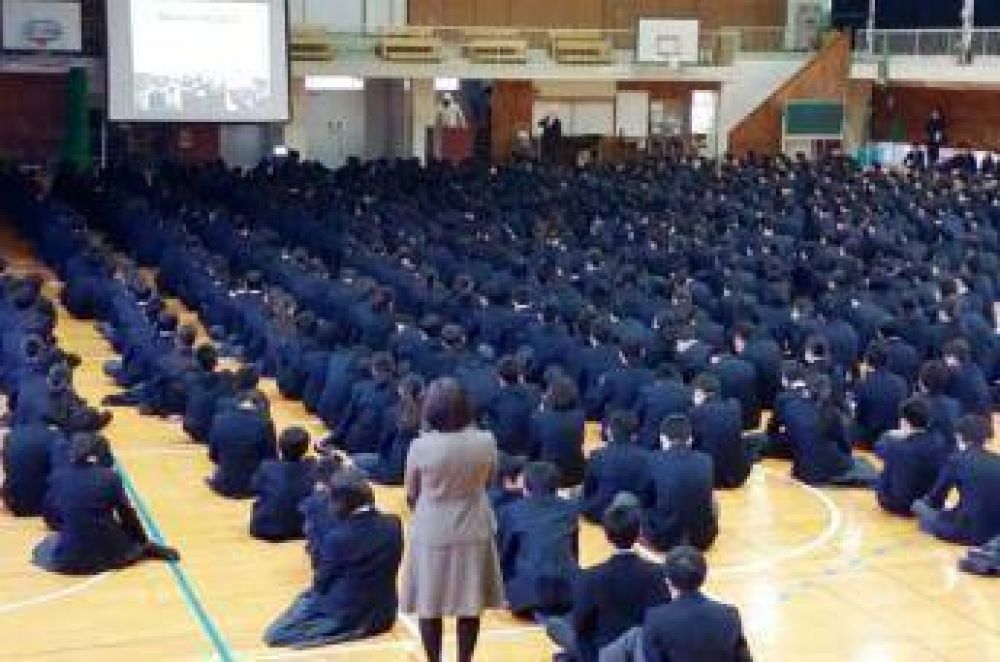 Invitan un imam a explicar lo que es el islam en una escuela en Japn