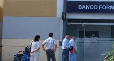 Entre el viernes y el s�bado  se cancelan haberes de estatales