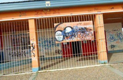 La gesti�n R�os se olvid� de la escuela 4 del barrio Austral