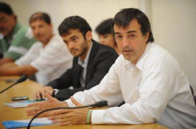 La Ciudad y los docentes reanudan el di�logo en busca de un acuerdo salarial