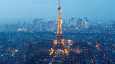 Los drones vuelven a sobrevolar Par�s y crece el misterio