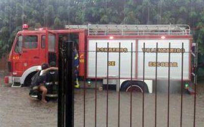 Fuerte temporal dej� un muerto y 200 evacuados en Escobar