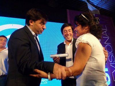 Bossio entreg� jubilaciones y apoy� la candidatura de Leonardo Nardini