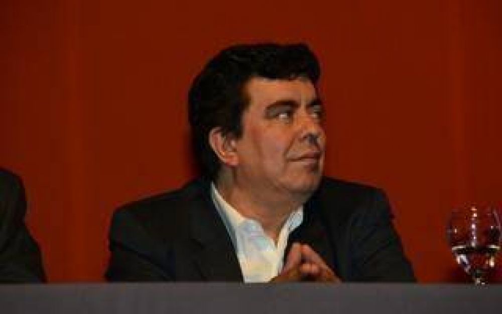 Espinoza contra Macri: 