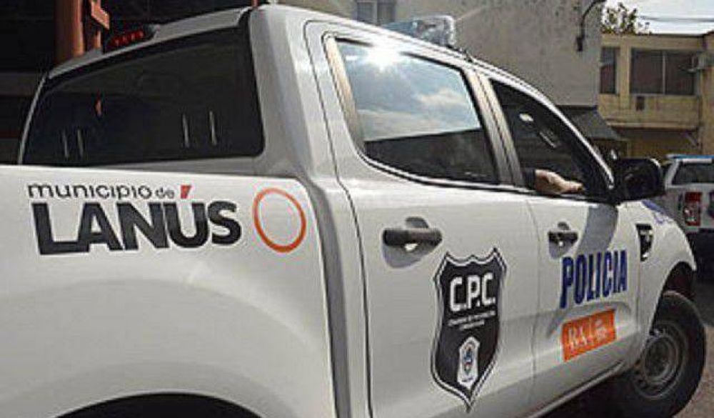 MATARON A UN POLIC�A DELANTE DE SU NOVIA Y SU HIJO CUANDO INTENTAN ROBARLE EL AUTO EN LANUS