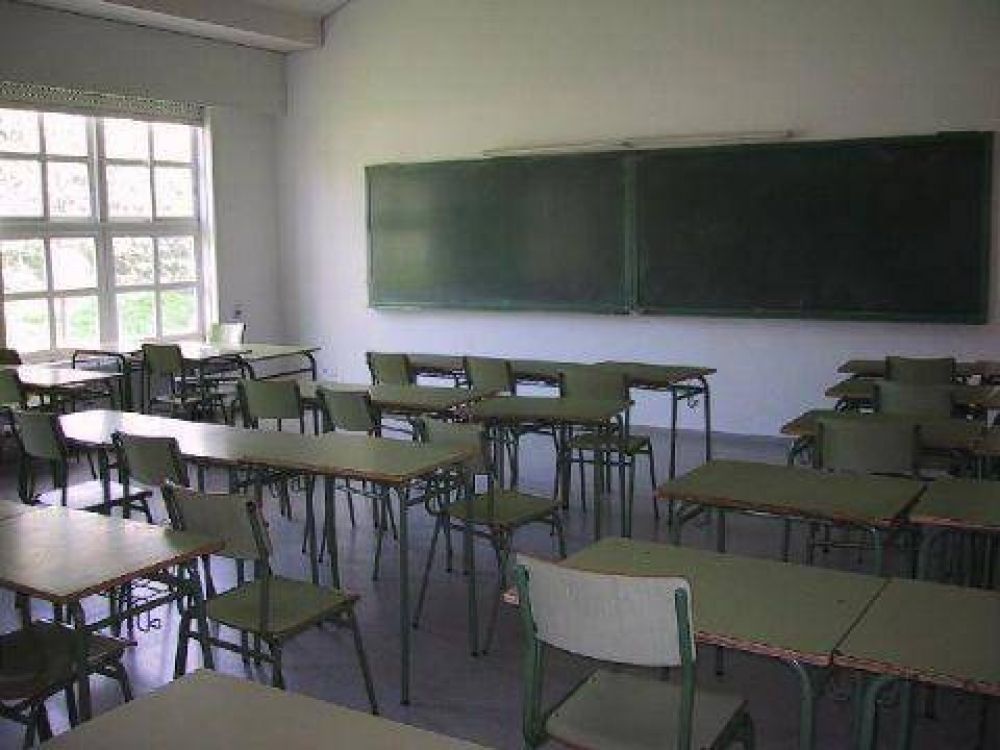 �Adem�s de luchar con el Gobierno provincial, luchamos con nuestros compa�eros dirigentes�