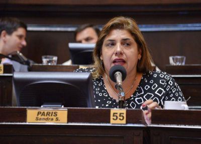 SANDRA PARIS: DIPUTADOS APROB� PROYECTO EN DEFENSA DE TRABAJADORES