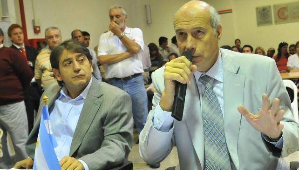 D�mina se postula por el PJ, pero sigue en bloque juecista