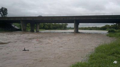 Otra vez la lluvia, una pesadilla para muchas familias salte�as 