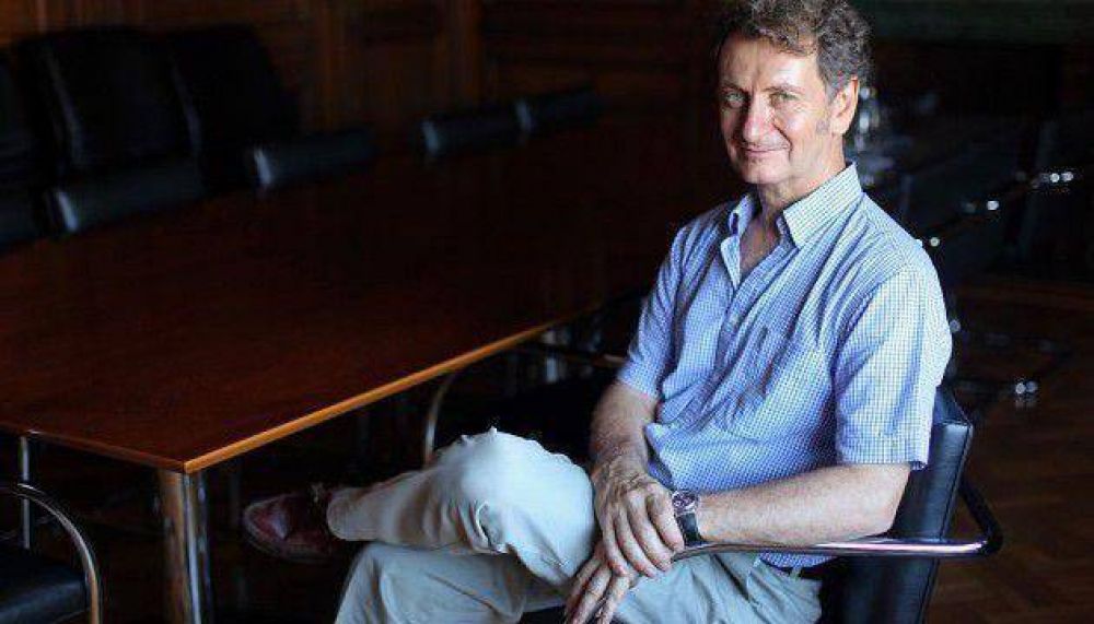 ECO suma otro candidato para competir con Oca�a y Lousteau