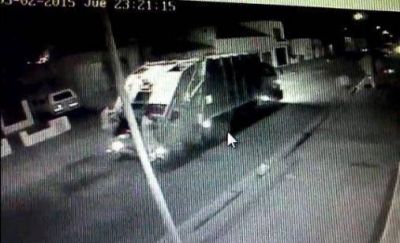 Graban a recolectores tirando basura, los suspenden y el sindicato determina un paro