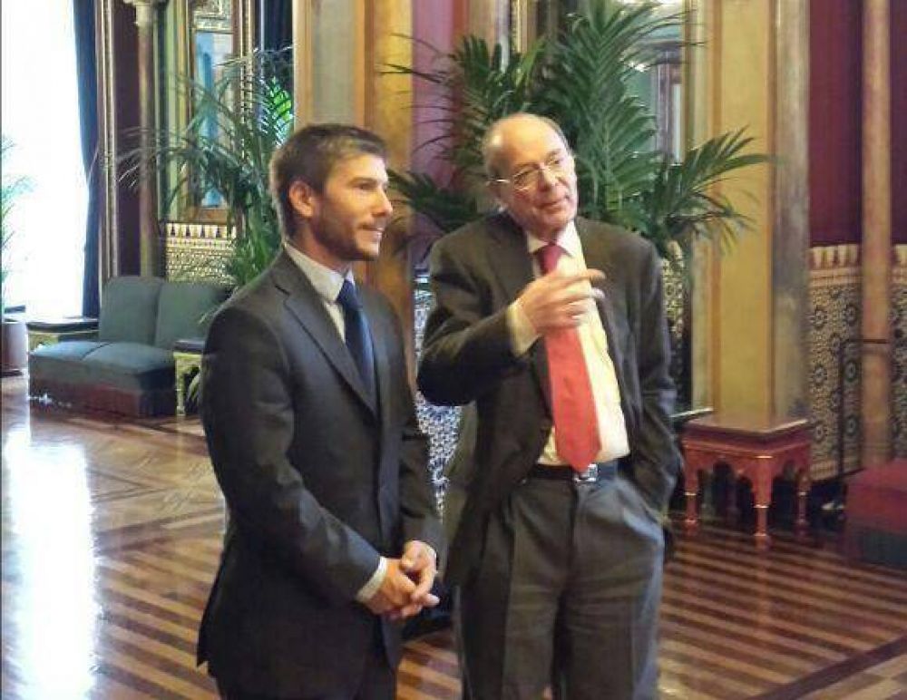 Santiago Bonifatti fue recibido por el Alcalde de Bilbao