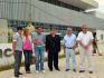 Collia programa con intendentes la apertura en etapas de un nuevo hospital