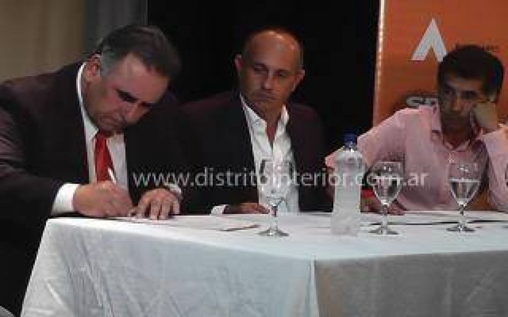 Inauguraron Red Cloacal y Planta de Tratamiento en General Pinto