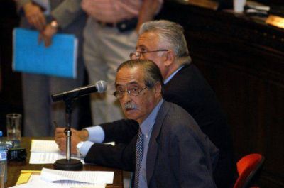 Cristina decret dos das de duelo por la muerte del ex fiscal Strassera