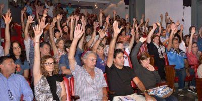En escuelas de la Regi�n ya avisan que el lunes no empiezan todos