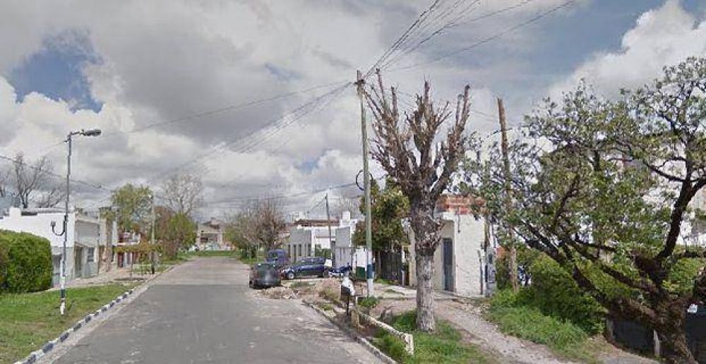 Denuncian que un joven vende en la calle lo que roba a sus vecinos