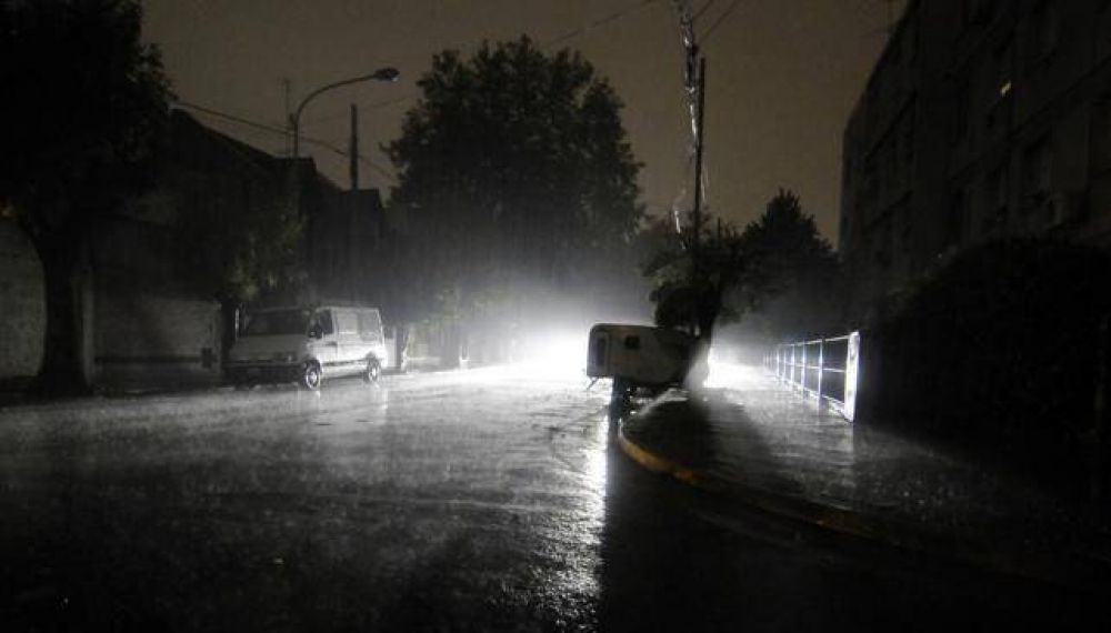 Cortes de luz por las lluvias en distintos puntos de C�rdoba
