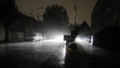 Cortes de luz por las lluvias en distintos puntos de C�rdoba