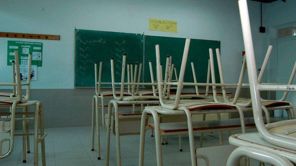 El CEB ratific� su adhesi�n al paro de los docentes locales
