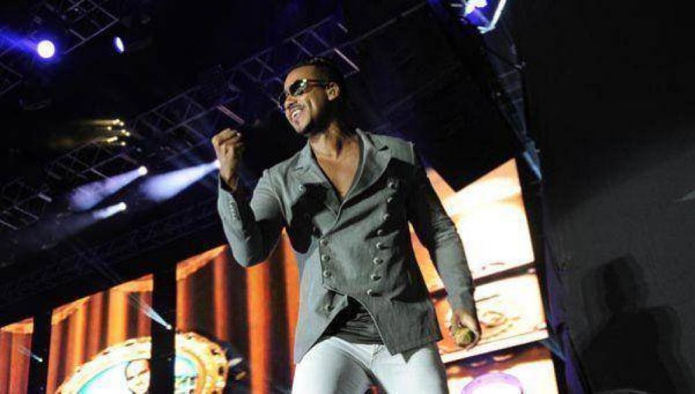 Una bachata Monumental de Romeo Santos