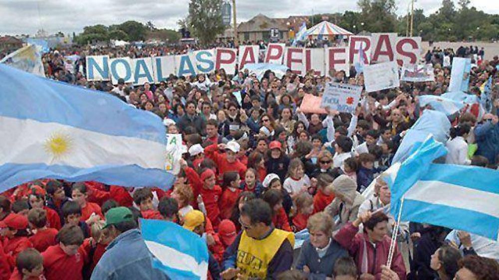 Gualeguaych marcha el 26 de abril contra Botnia	 