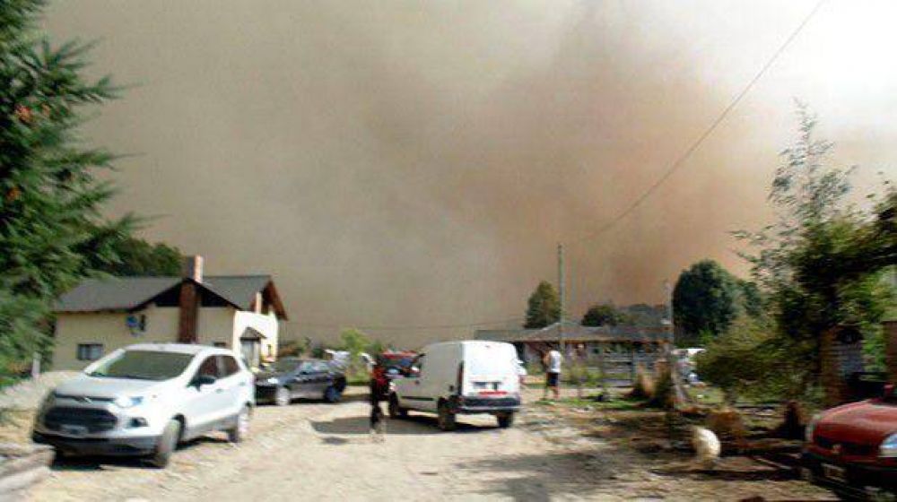 Brigadistas atacan el foco del Ca�ad�n Nataine