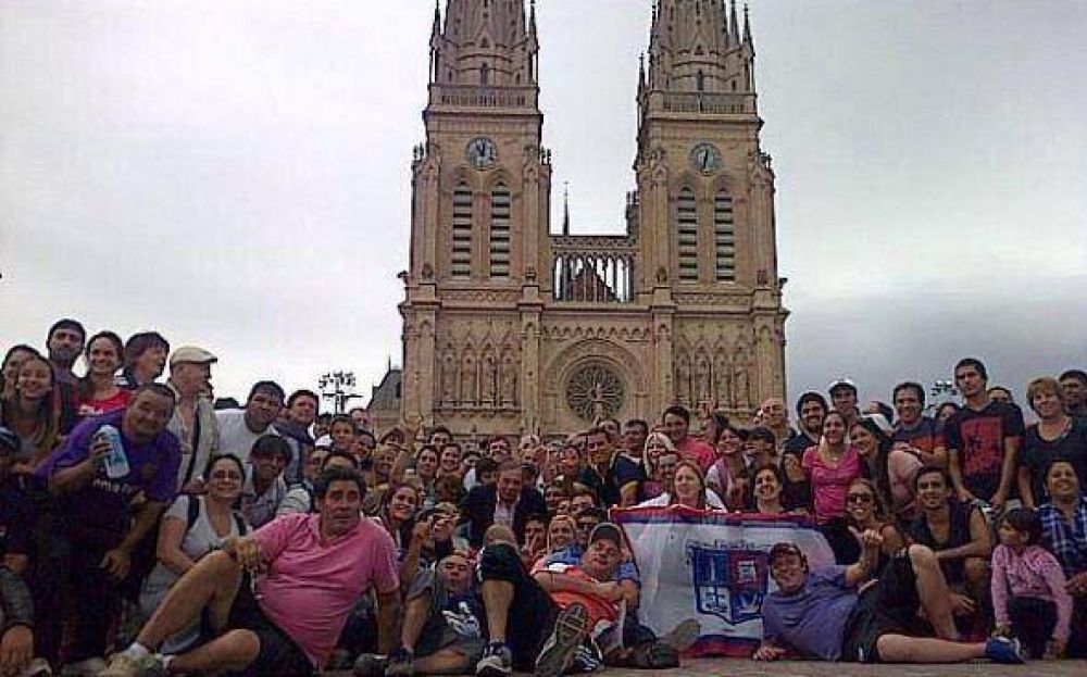 Z�ccaro en Luj�n: �Vine a agradecer a la Virgen por el milagro concedido�