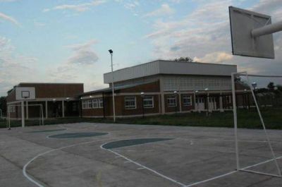 Capitanich inaugura las clases del nivel primario en R�o Muerto
