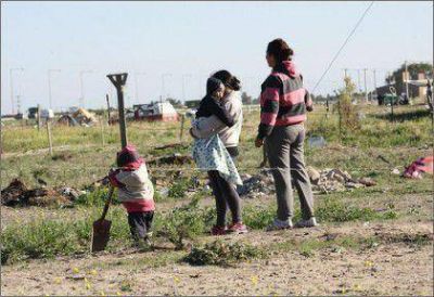 Cada vez menos polic�as en Bah�a Blanca... Efectivos locales fueron a Patagones por la toma de terrenos