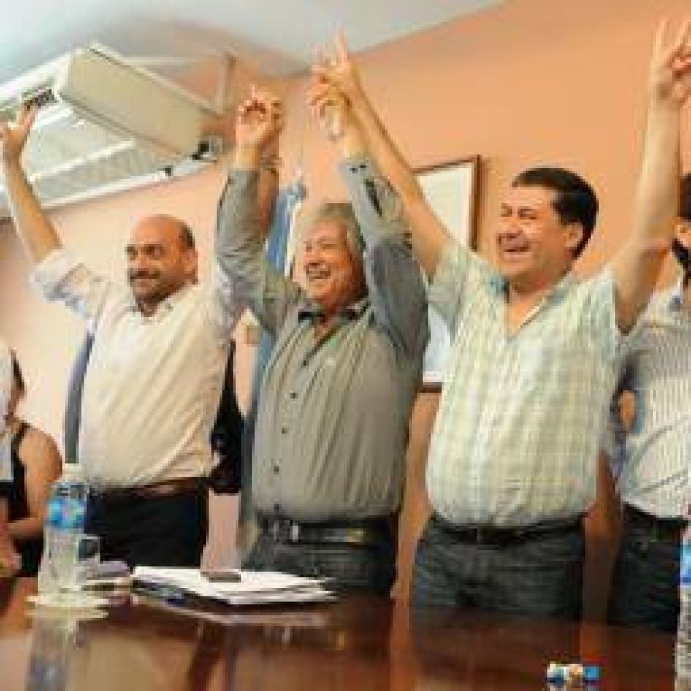 Interna del PJ. Dos encuestas, dos resultados completamente distintos