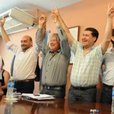 Interna del PJ. Dos encuestas, dos resultados completamente distintos