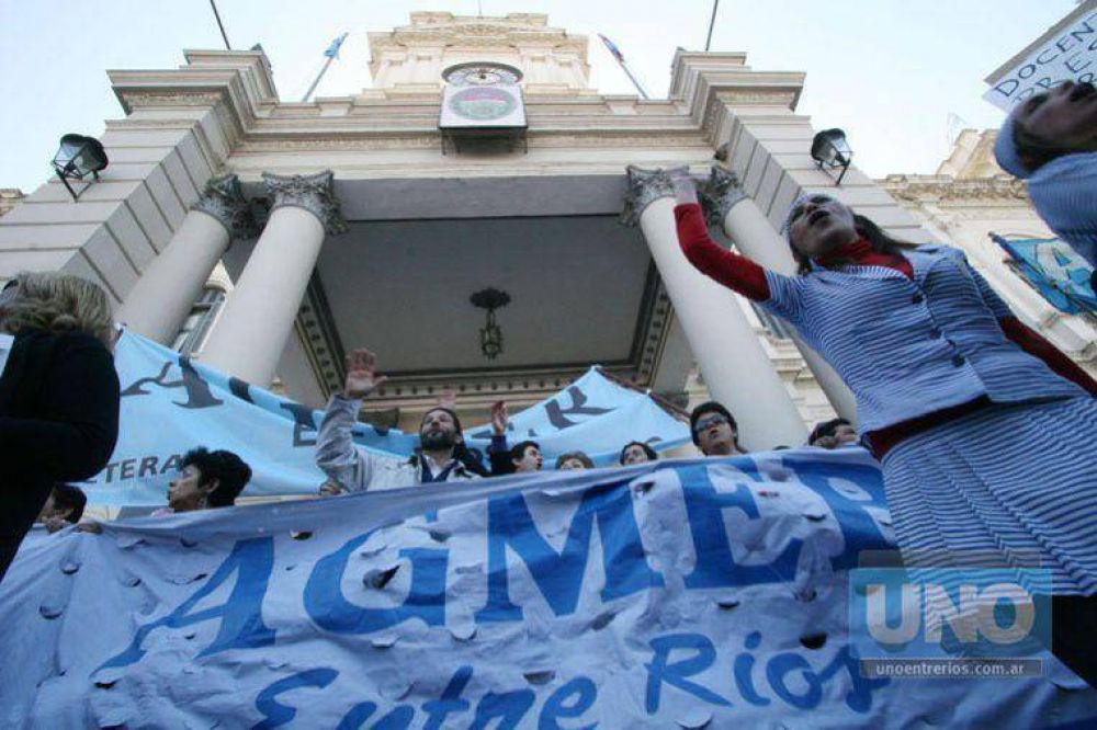 Pese a la conciliaci�n, gremios docentes mantienen el paro