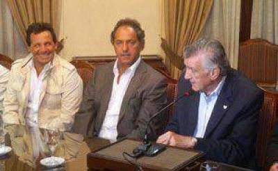  Daniel Scioli anticip� un escenario de polarizaci�n