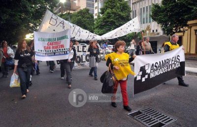 Vecinos marchan por obras y justicia a 699 d�as de la inundaci�n