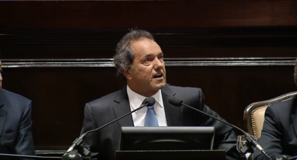 De cara a las elecciones Scioli reforz� su identificaci�n con el kirchnerismo